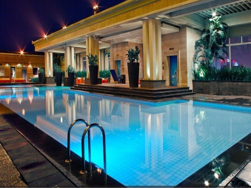 Отель Le Grandeur Mangga Dua Джакарта Экстерьер фото